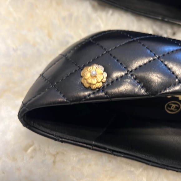 QUILTED CHANEL LAMBSKIN PUMPS - Picture 11 of 11